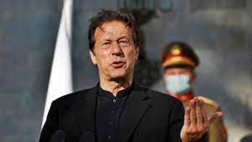 Pak PM loses midnight trust vote after SC prod: Imran Khan goes, kicking &amp; screaming | Pakistan News